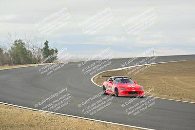 media/Jan-26-2025-CalClub SCCA (Sun) [[cfcea7df88]]/Group 1/Race/